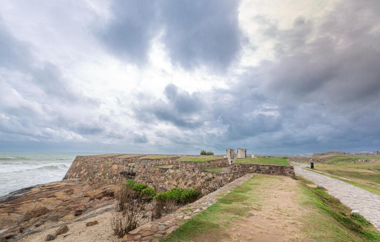 Fort Thari Inn ガル エクステリア 写真